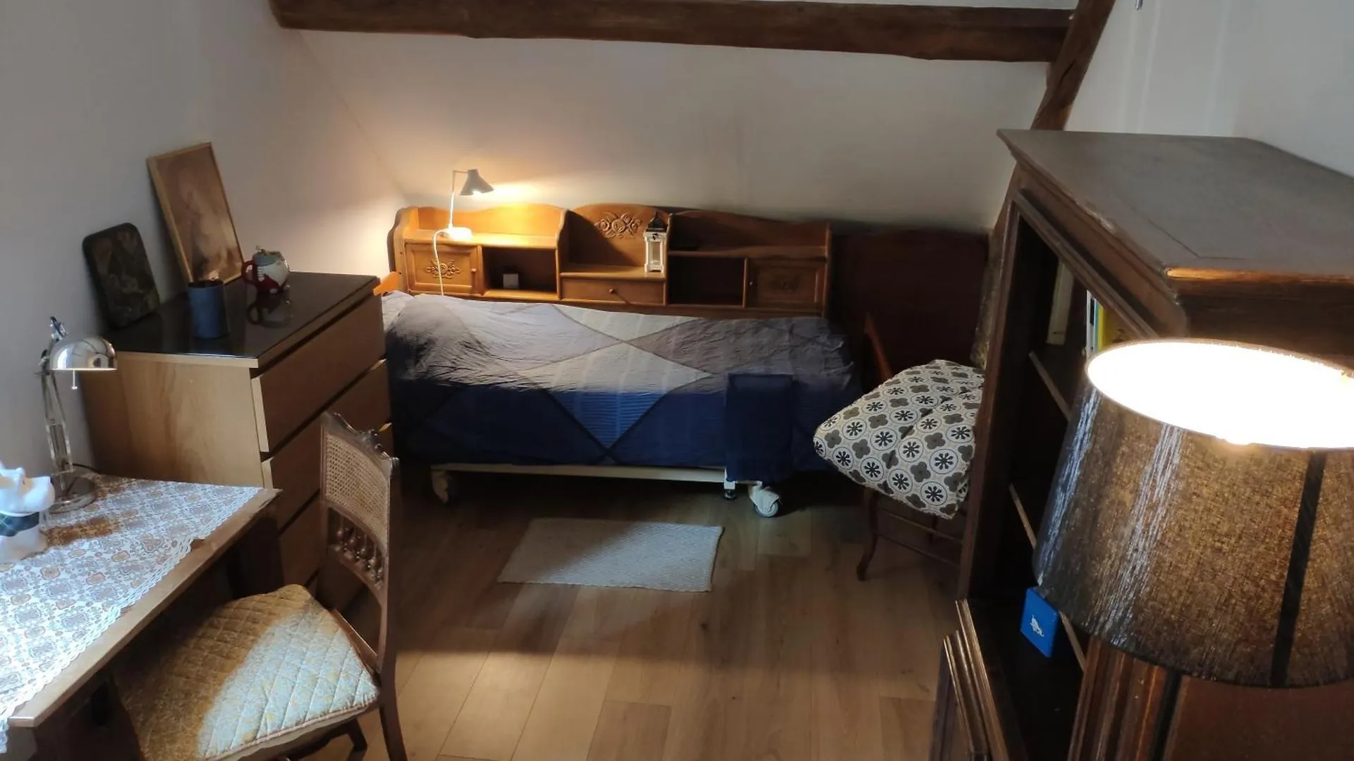 Chambre Calme Et Accueillante 13 Kmtrs Aeroport, Parking Gratuit, Navette Gare Ou Aeroport Saint-Germain-la-Poterie