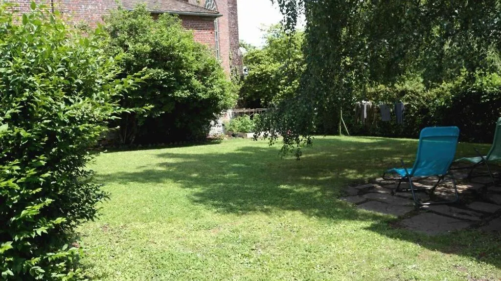 Holiday home Chambre Calme Et Accueillante 13 Kmtrs Aeroport, Parking Gratuit, Navette Gare Ou Aeroport Saint-Germain-la-Poterie